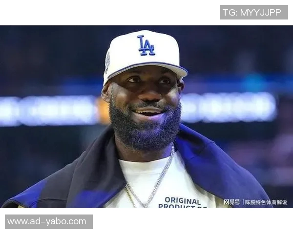 詹姆斯谈球队会议后表现称赞回应展现团队精神与决心